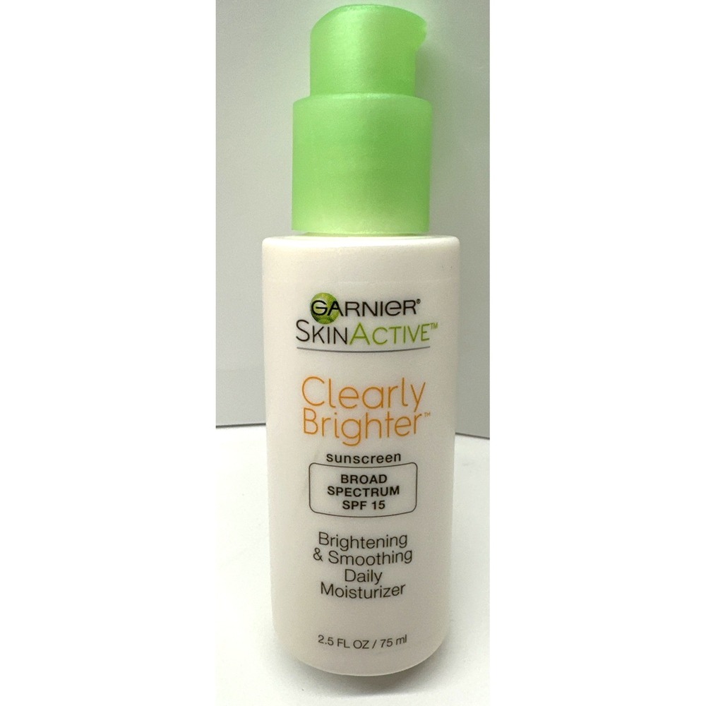 Garnier Skin Action Clearly Brighter Sunscreen SPF 15 Daily Moisturizer Face